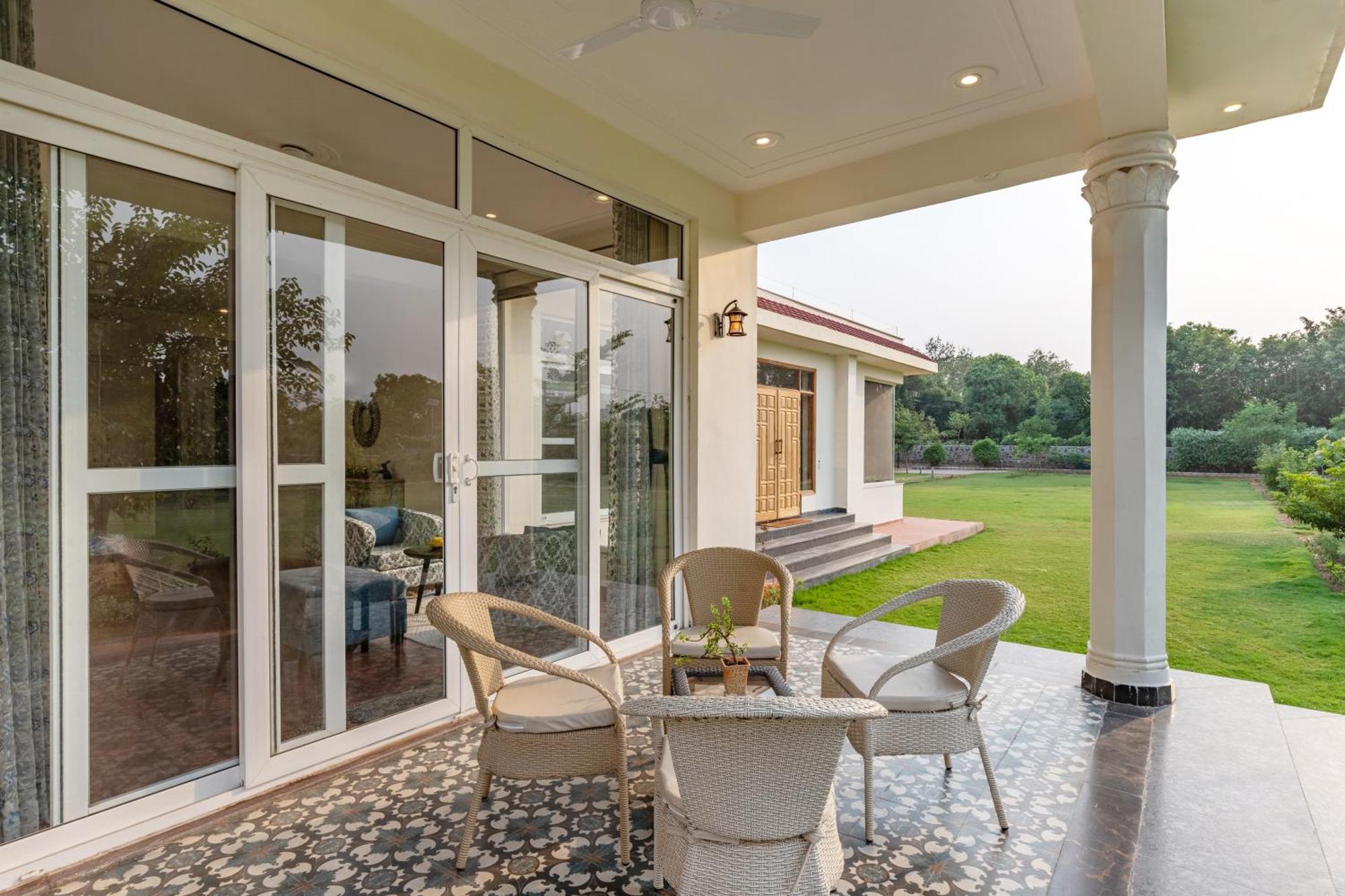 Alaya Stays Raga 2Bhk Farmstay With An Entertainment Lounge Sohna Exterior foto